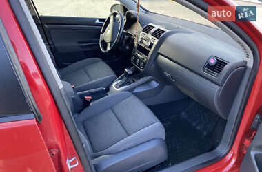 Хэтчбек Volkswagen Golf 2008 в 