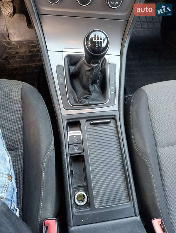 Универсал Volkswagen Golf 2016 в Иршаве