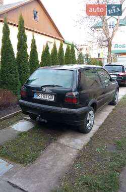 Хэтчбек Volkswagen Golf 1993 в 