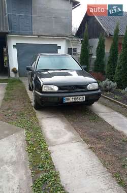 Хэтчбек Volkswagen Golf 1993 в 
