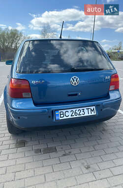 Хэтчбек Volkswagen Golf 1999 в 