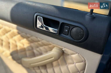 Хэтчбек Volkswagen Golf 1999 в 