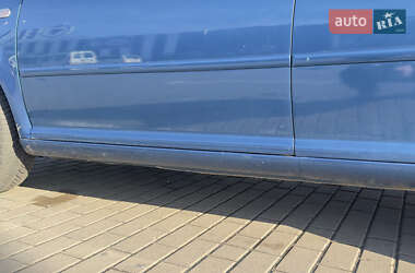 Хэтчбек Volkswagen Golf 1999 в 