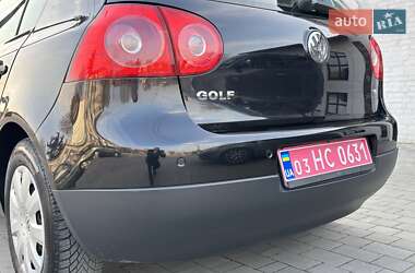 Хэтчбек Volkswagen Golf 2008 в 