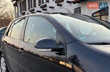 Хэтчбек Volkswagen Golf 2008 в 