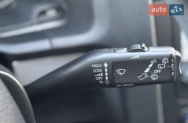 Хэтчбек Volkswagen Golf 2008 в 