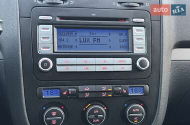 Хэтчбек Volkswagen Golf 2008 в 