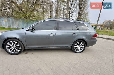 Универсал Volkswagen Golf 2011 в 