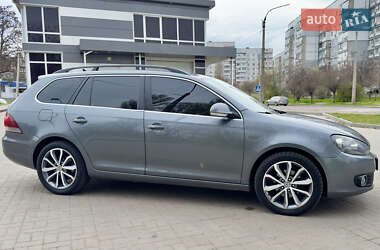 Универсал Volkswagen Golf 2011 в 