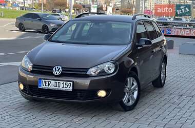 Универсал Volkswagen Golf 2013 в 