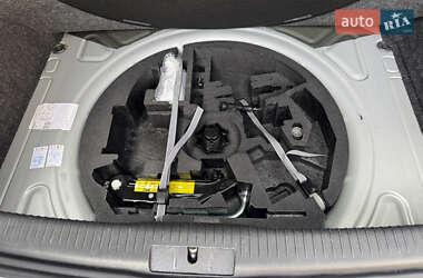 Хэтчбек Volkswagen Golf 2009 в 