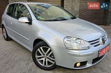 Хетчбек Volkswagen Golf 2006 в 