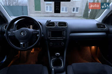 Универсал Volkswagen Golf 2010 в 
