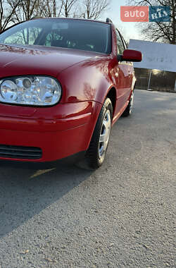 Універсал Volkswagen Golf 2005 в 