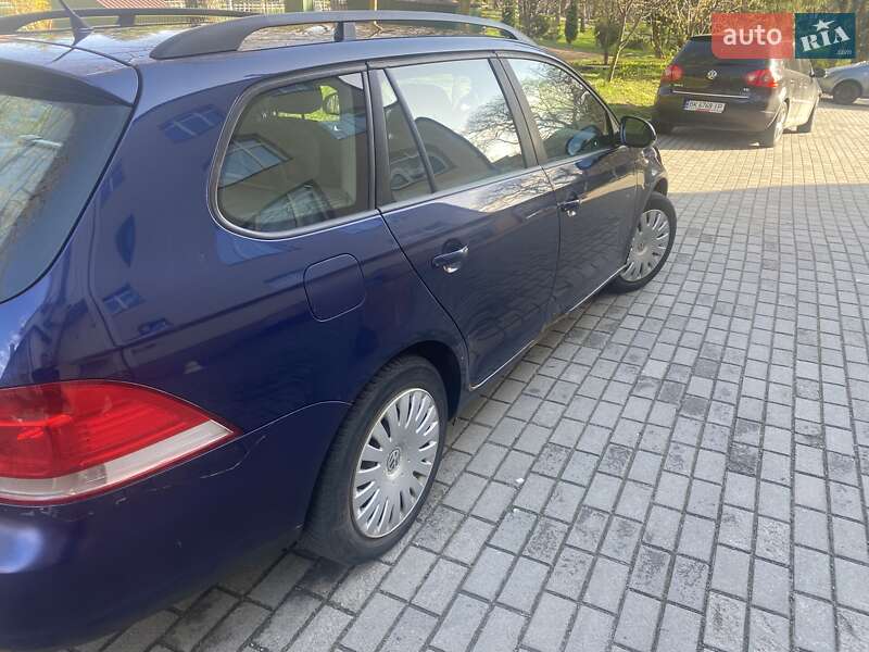 Універсал Volkswagen Golf 2008 в Рівному