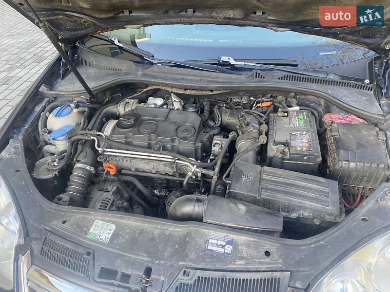 Універсал Volkswagen Golf 2008 в Рівному