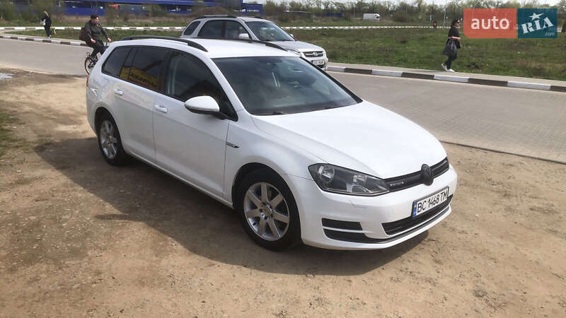 Универсал Volkswagen Golf 2015 в Стрые