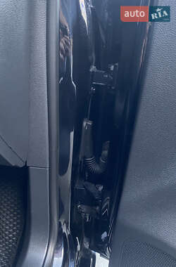 Хэтчбек Volkswagen Golf 2010 в 