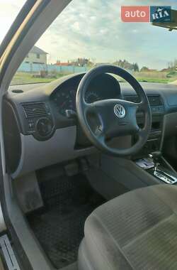 Универсал Volkswagen Golf 2004 в 