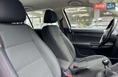 Універсал Volkswagen Golf 2010 в 