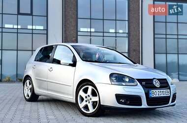 Хэтчбек Volkswagen Golf 2008 в 