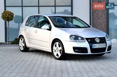 Хэтчбек Volkswagen Golf 2008 в 