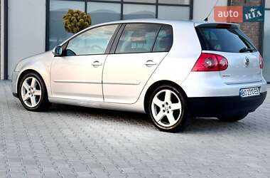 Хэтчбек Volkswagen Golf 2008 в 