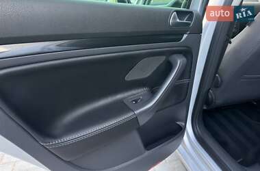 Хэтчбек Volkswagen Golf 2008 в 