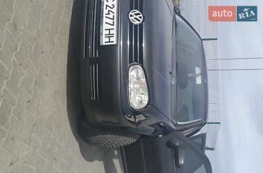 Хетчбек Volkswagen Golf 2002 в 