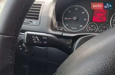 Хэтчбек Volkswagen Golf 2008 в 