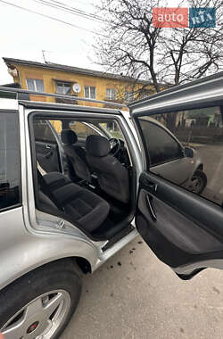 Универсал Volkswagen Golf 2001 в 