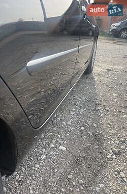 Хэтчбек Volkswagen Golf 2005 в 
