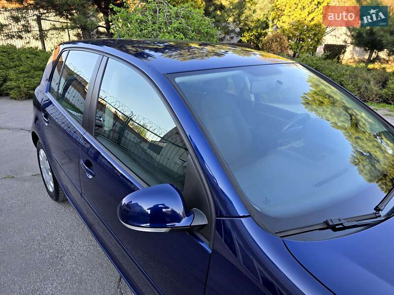 Хэтчбек Volkswagen Golf 2008 в Полтаве