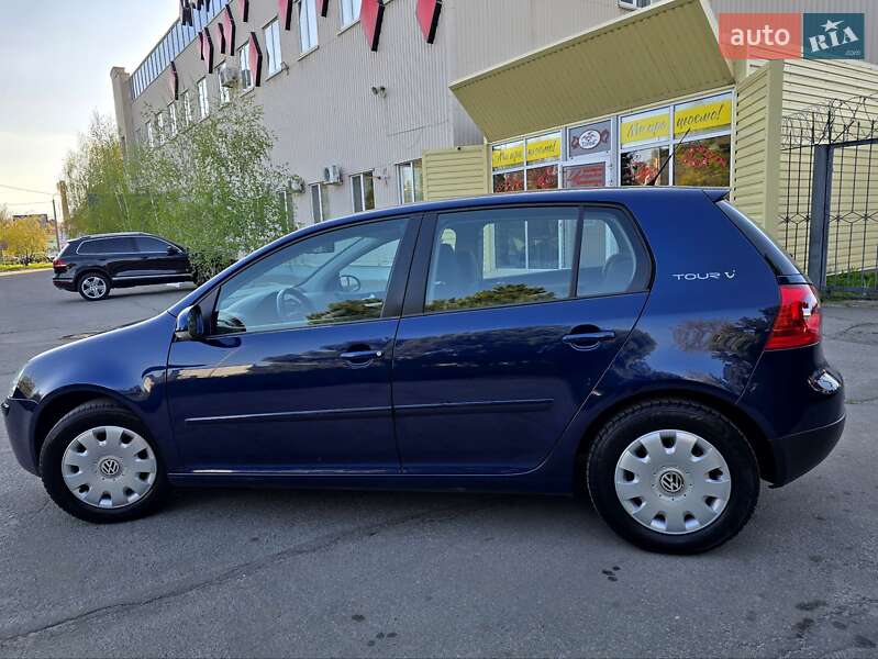 Хэтчбек Volkswagen Golf 2008 в Полтаве