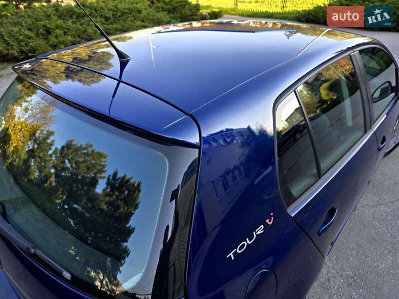 Хэтчбек Volkswagen Golf 2008 в Полтаве