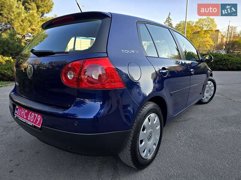 Хэтчбек Volkswagen Golf 2008 в Полтаве
