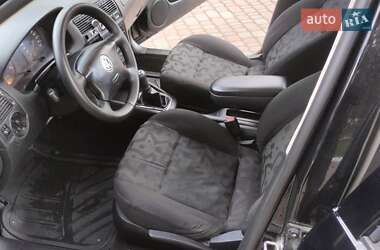 Хетчбек Volkswagen Golf 1997 в 