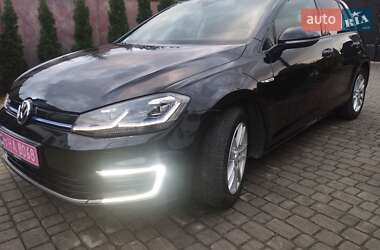 Хэтчбек Volkswagen Golf 2018 в 