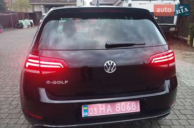 Хэтчбек Volkswagen Golf 2018 в 