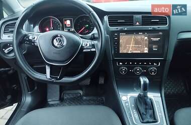 Хэтчбек Volkswagen Golf 2018 в 
