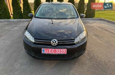 Хетчбек Volkswagen Golf 2009 в 