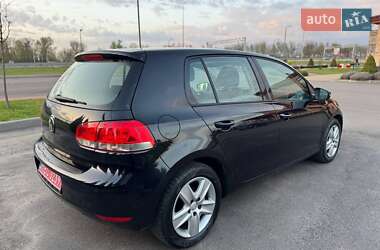 Хетчбек Volkswagen Golf 2009 в 