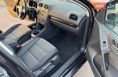 Хетчбек Volkswagen Golf 2009 в 
