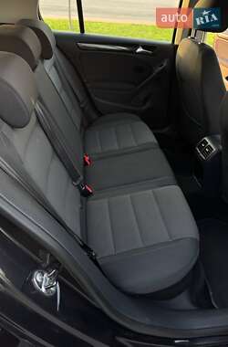 Хетчбек Volkswagen Golf 2009 в 