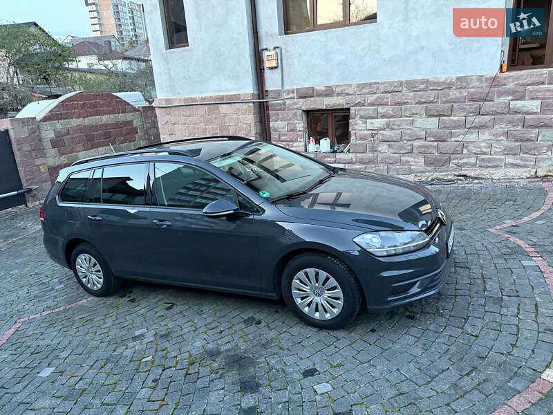 Универсал Volkswagen Golf 2017 в Тернополе
