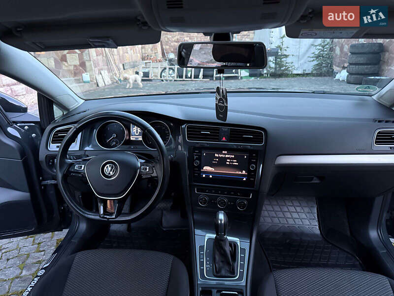 Универсал Volkswagen Golf 2017 в Тернополе
