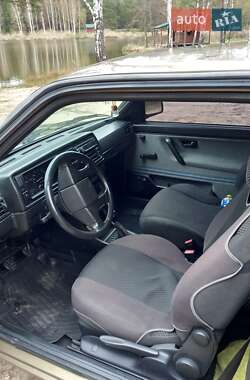 Хэтчбек Volkswagen Golf 1986 в 