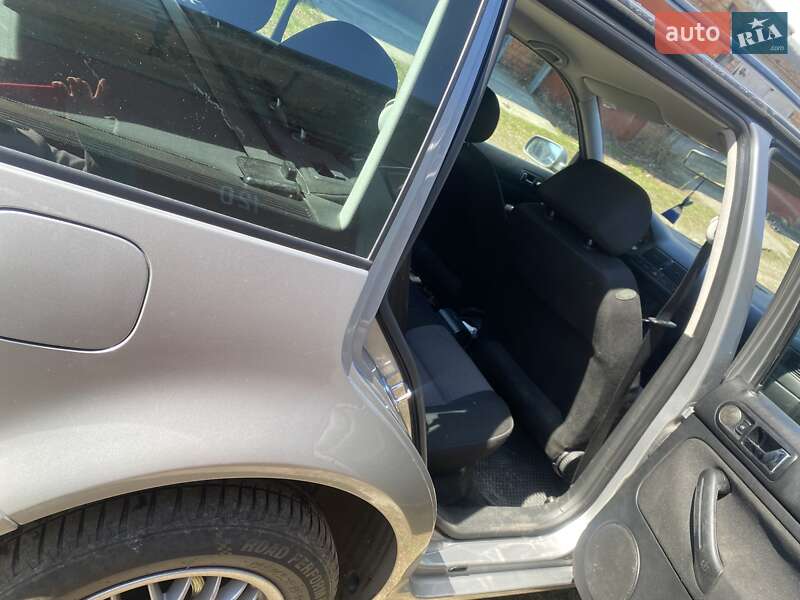 Універсал Volkswagen Golf 2002 в Хмельницькому