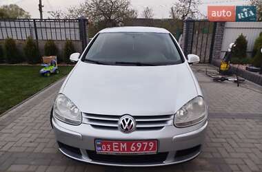 Хетчбек Volkswagen Golf 2007 в 