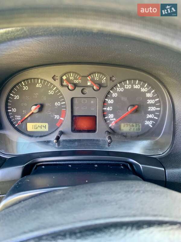 Хетчбек Volkswagen Golf 2000 в Броварах